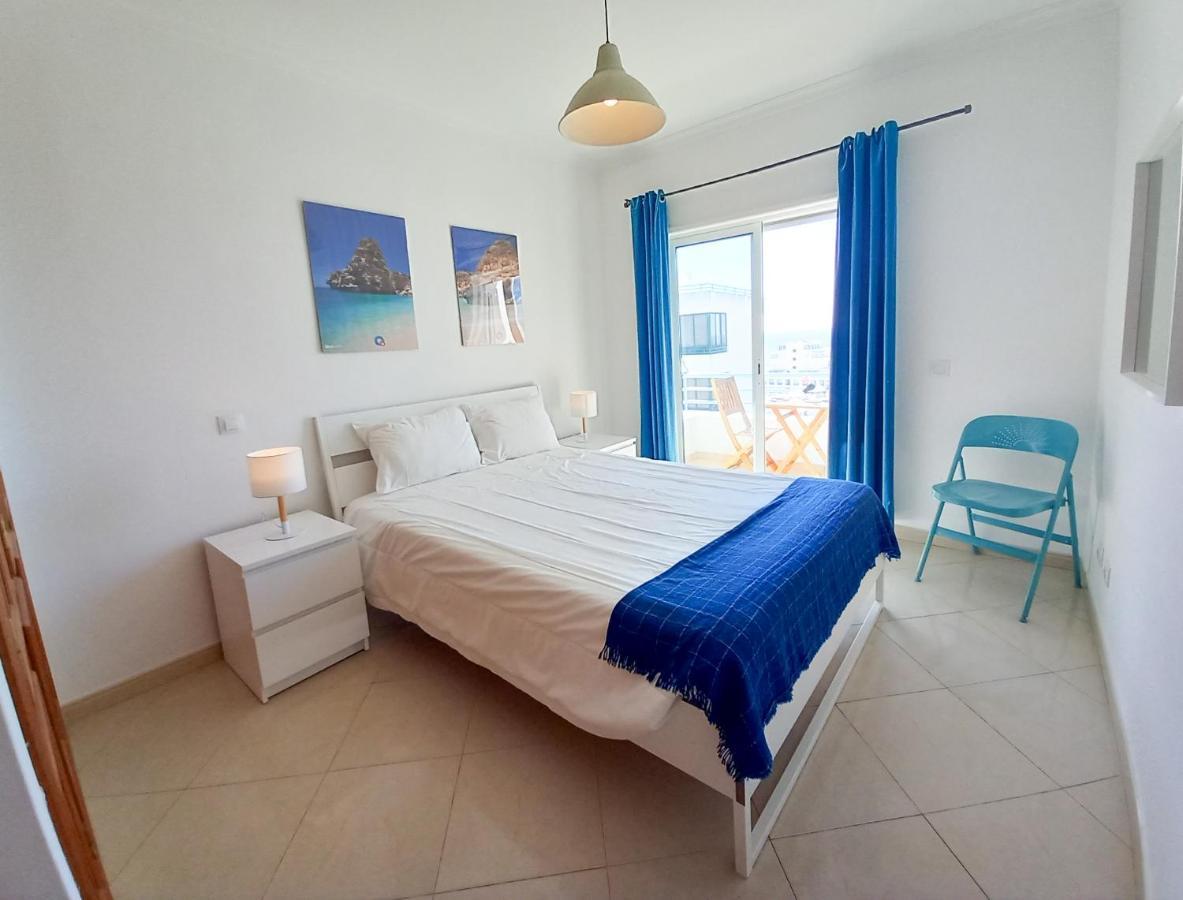 Colina Ferias- Garagem & Wifi Apartment Quarteira Exterior photo