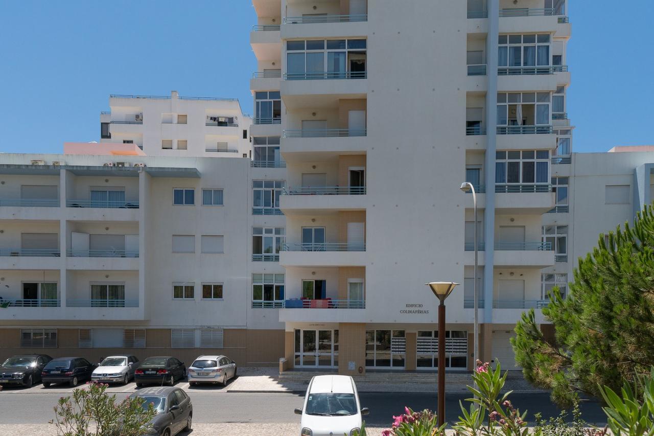 Colina Ferias- Garagem & Wifi Apartment Quarteira Exterior photo