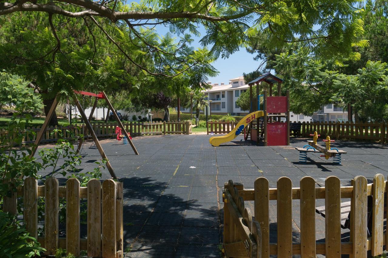 Colina Ferias- Garagem & Wifi Apartment Quarteira Exterior photo